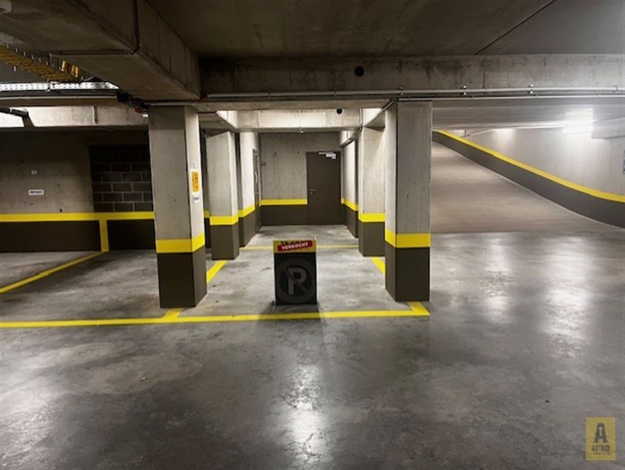 Garage à louer à Bredene - photo 2