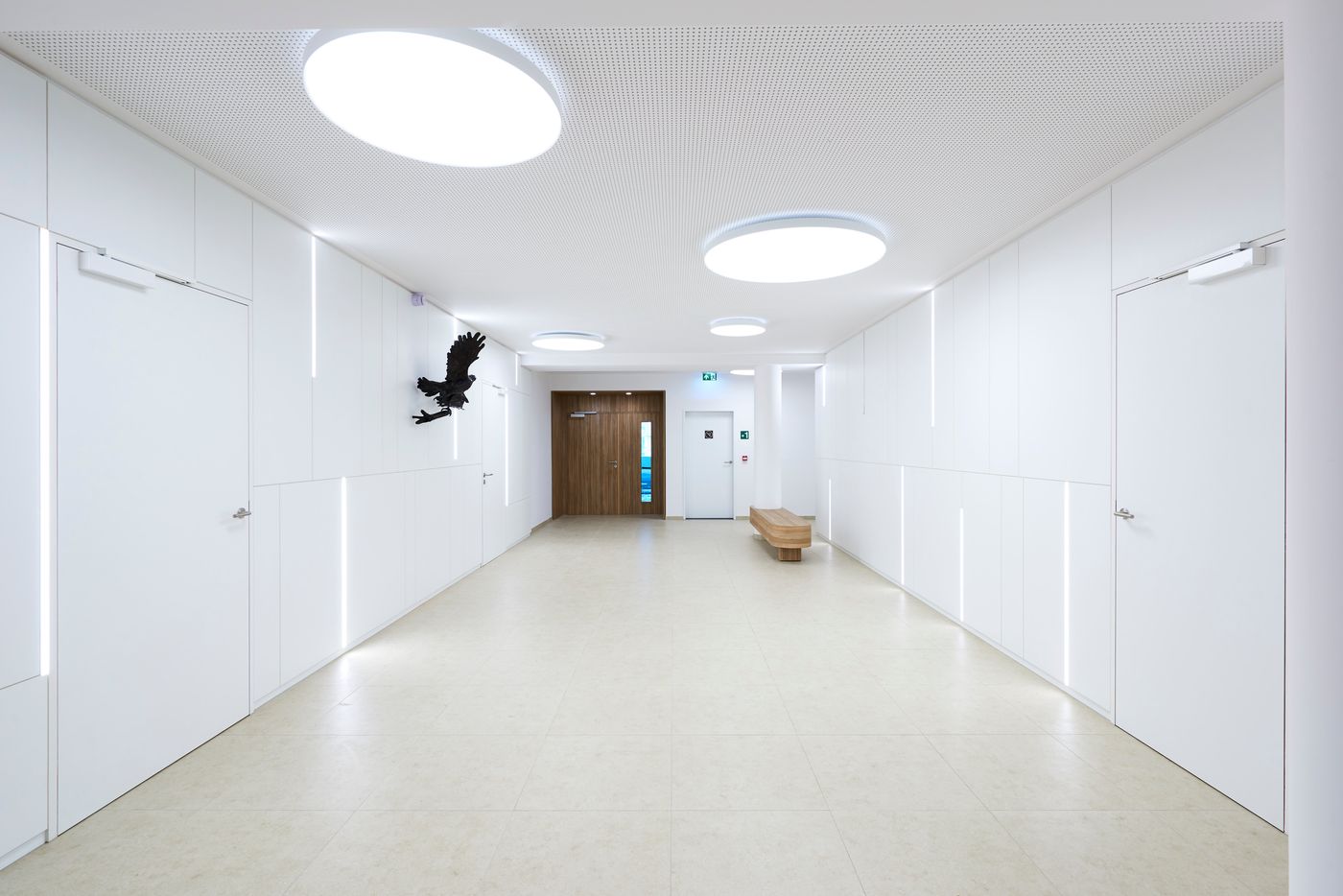 Gerenoveerde en instapklare kantoren van 800 m² nabij de R0 - foto 4