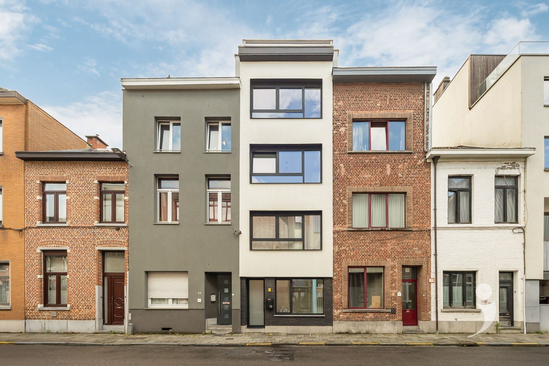 Building met 8 kamers - foto 1