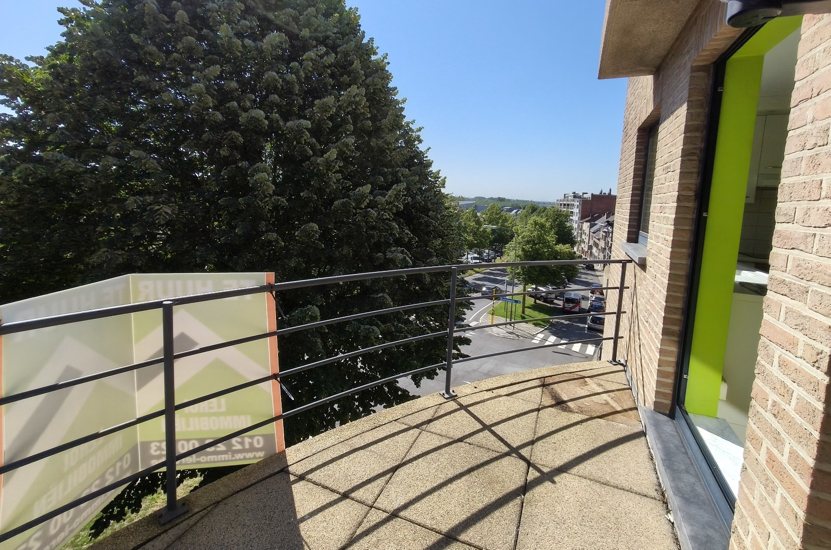 RUIM APPARTEMENT (124M²) MET GARAGE - PRACHTIG GELEGEN - foto 4