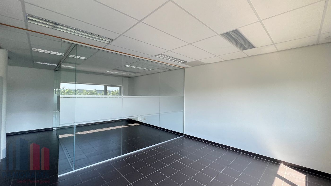 Move-in ready office space of 171 m² near the E313 - photo 4