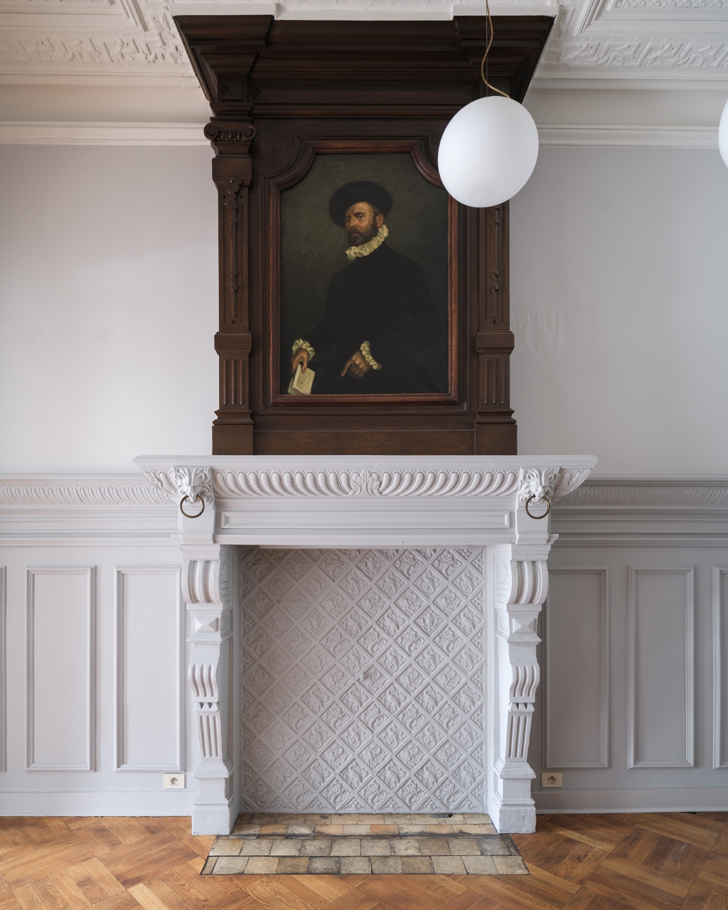 Handelspand gelegen achter een statige gevel op een vlot bereikbare locatie tegenover het Citadelpark. - photo 5