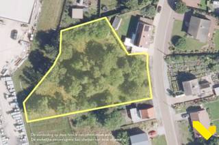 Rustig gelegen bouwgrond met 25 meter straatbreedte en 77 meter diepte. <br /><br />Ideaal wanneer je een plekje zoekt met een grote tuin, doch gelegen op fietsafstand van het centrum.<br /><br />Contacteer ons vandaag nog voor meer info.