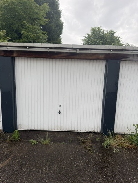 Garage à louer à Geel