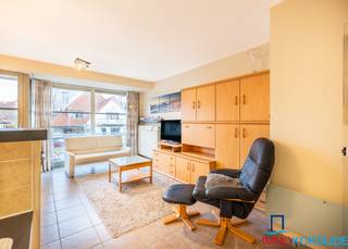 Koksijde-Bad, Residentie Magritte, Modern appartement met 2 slaapkamers rustig gelegen in het centrum, 1e verdieping met lift.Bestaande uit:...