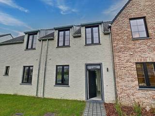 Maison récemment construite avec 3 chambres et un beau jardin à louer à Maldegem. Cette maison, située au Kleine Kattenhoek 24 dans une...
