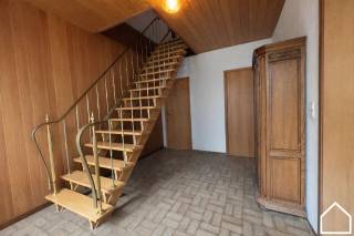 Leuke stadswoning met zonnige zuidgerichte tuin en uitbreidingspotentieel in hartje Ieper. Opp: 258m².In het centrum van Ieper, in een aangename en...