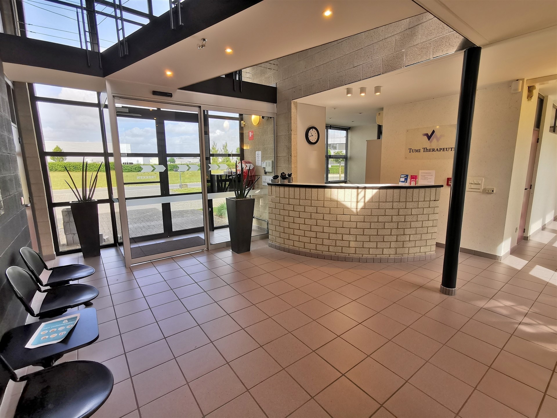 Opbrengsteigendom bestaande uit verhuurde kantoren en opslag - foto 4