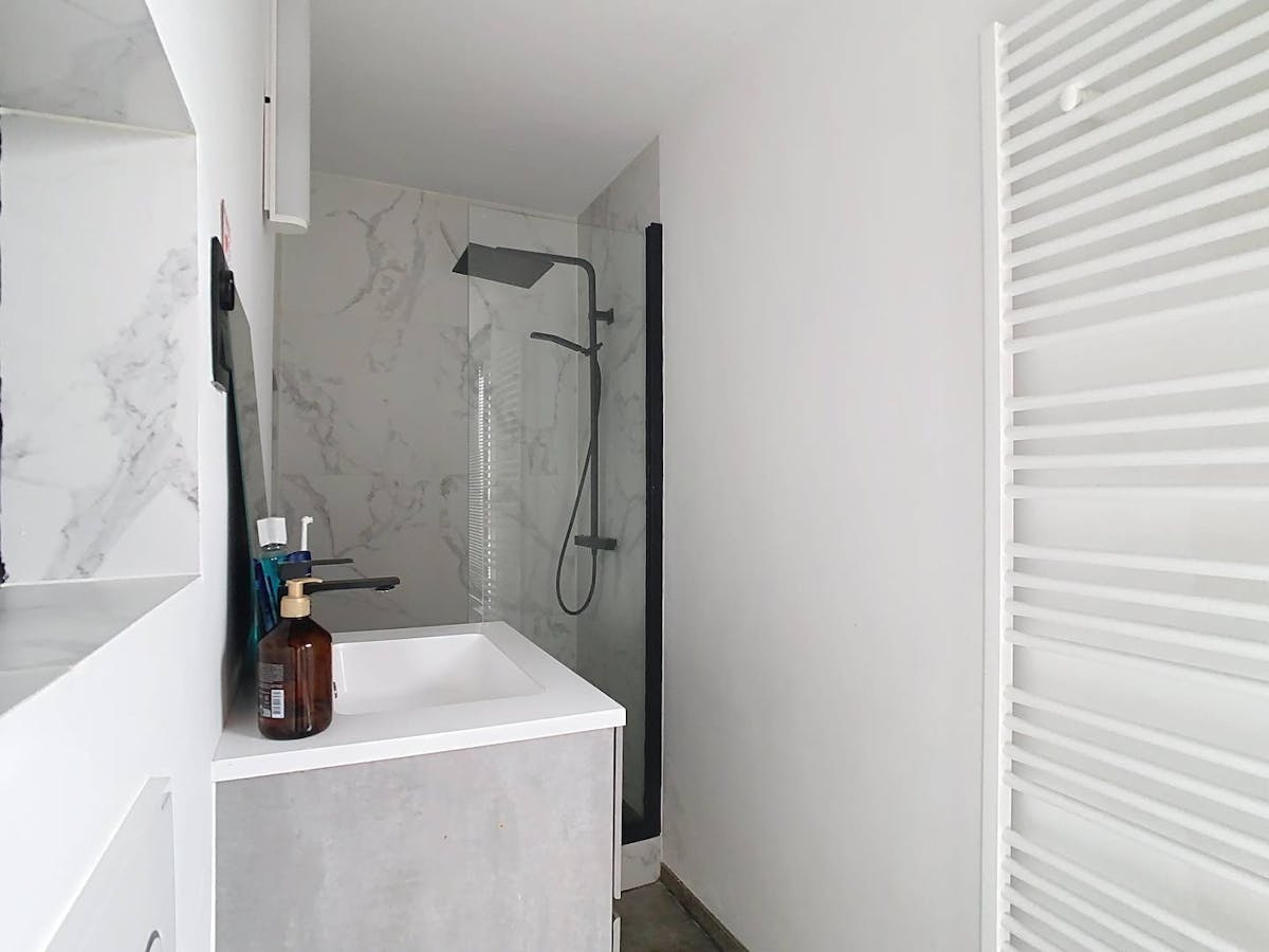 Lichtrijke studio met dubbel terras te huur in Brugge - foto 4