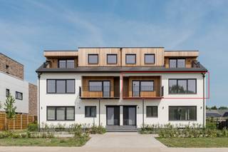 Dit ruime appartement vinden we terug op de eerste verdieping van een kleine residentie van 6 entiteiten op de Hamonterweg te Pelt. Dit...