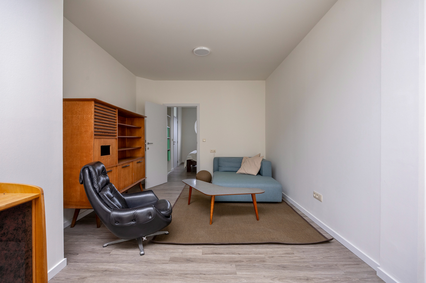 Uitzonderlijk ruim woonhuis (± 340 m²) met vergunning voor opsplitsing naar 2 woonunits - foto 5
