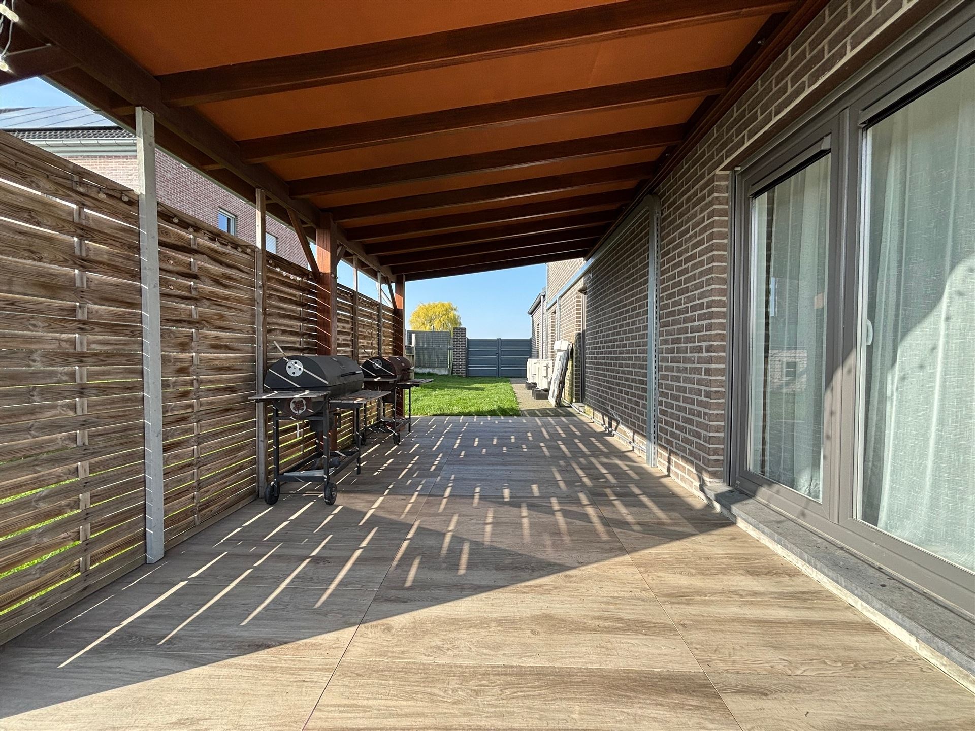 Très jolie et grande villa contemporaine et beau jardin - photo 4