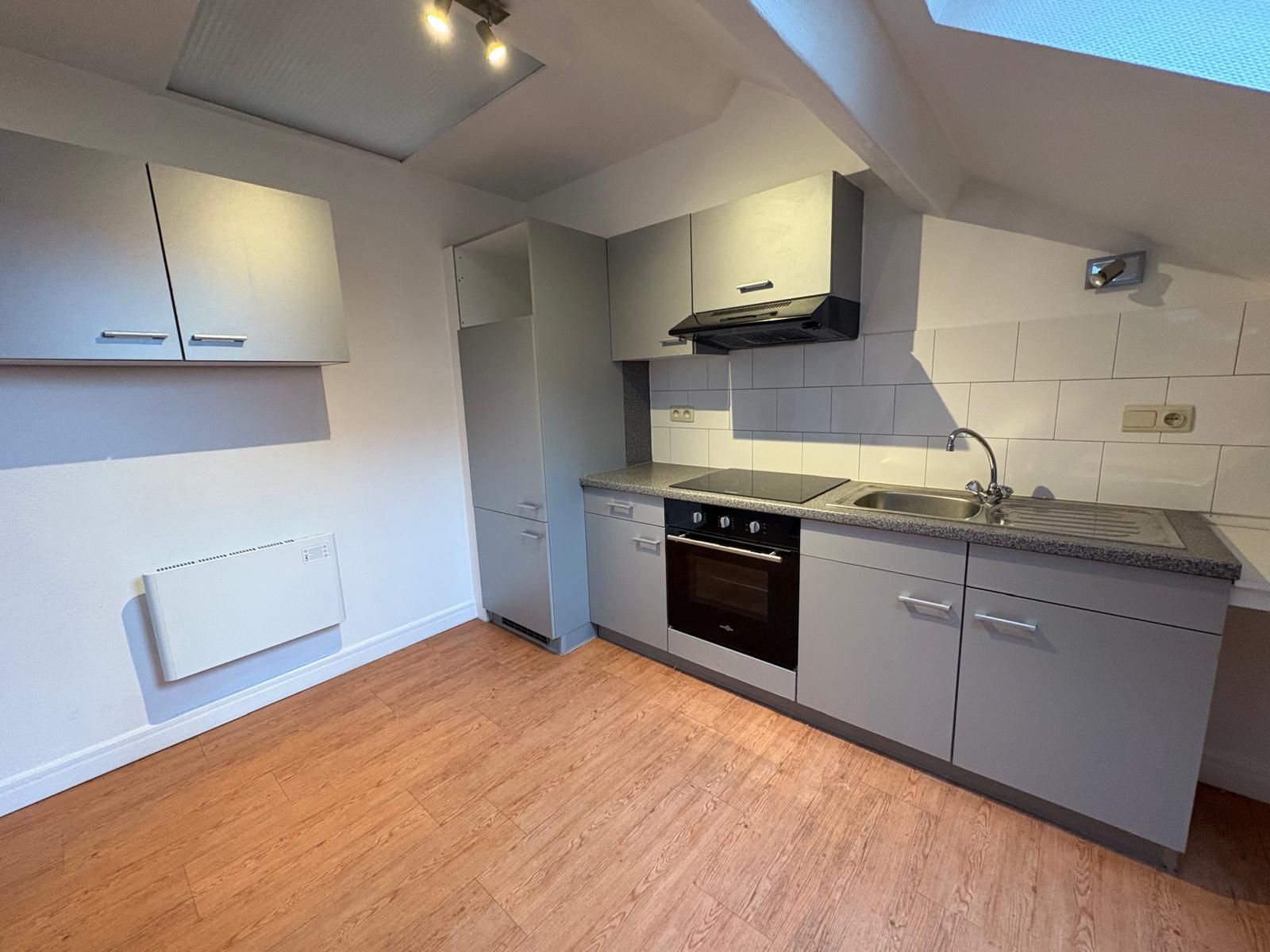 Knus 1 slaapkamer appartement te huur op Torhoutsesteenweg Oostende! - foto 5