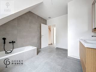 Deze knappe nieuwbouwwoning te Waasmont, moet je zeker gezien hebben.Voor meer info, neem zeker een kijkje op www.pierco.be voor een volledige...