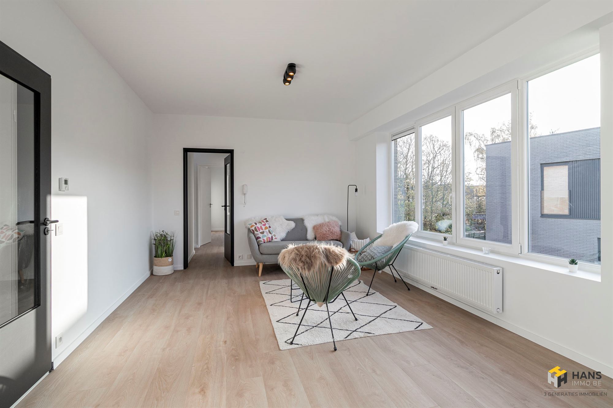 Gerenoveerd hoekappartement (92 m²) met 3 slaapkamers en garage in Ekeren. - foto 5