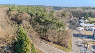 Perceel voor open bebouwing met veel mogelijkheden in LanakenOp de kruising van de Lepelvormweg en de Maastrichterweg in Lanaken bevindt zich deze...