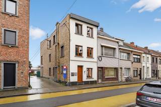 Ontdek dit instapklare duplex appartement in het hart van Sint-Niklaas, gelegen in een kleine en uiterst rustige residentie met slechts...