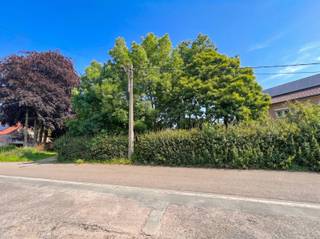 Situé dans une rue sans issue et sans danger pour les enfants, à deux pas du centre du village d'Erps-Kwerps, nous avons le plaisir d'offrir à...