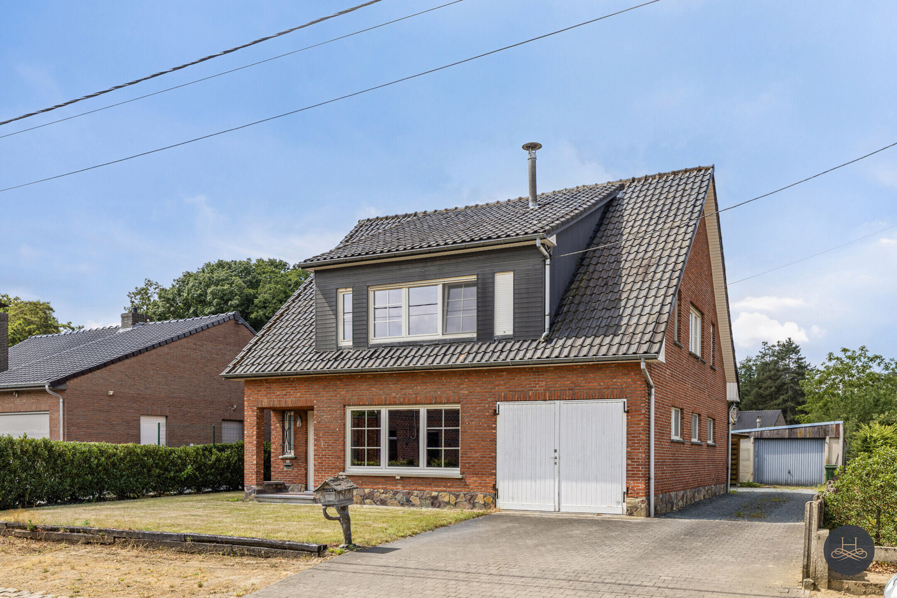 Te renoveren ruime woning met grote tuin en terras - foto 1