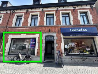 Commercial à louer à Lennik