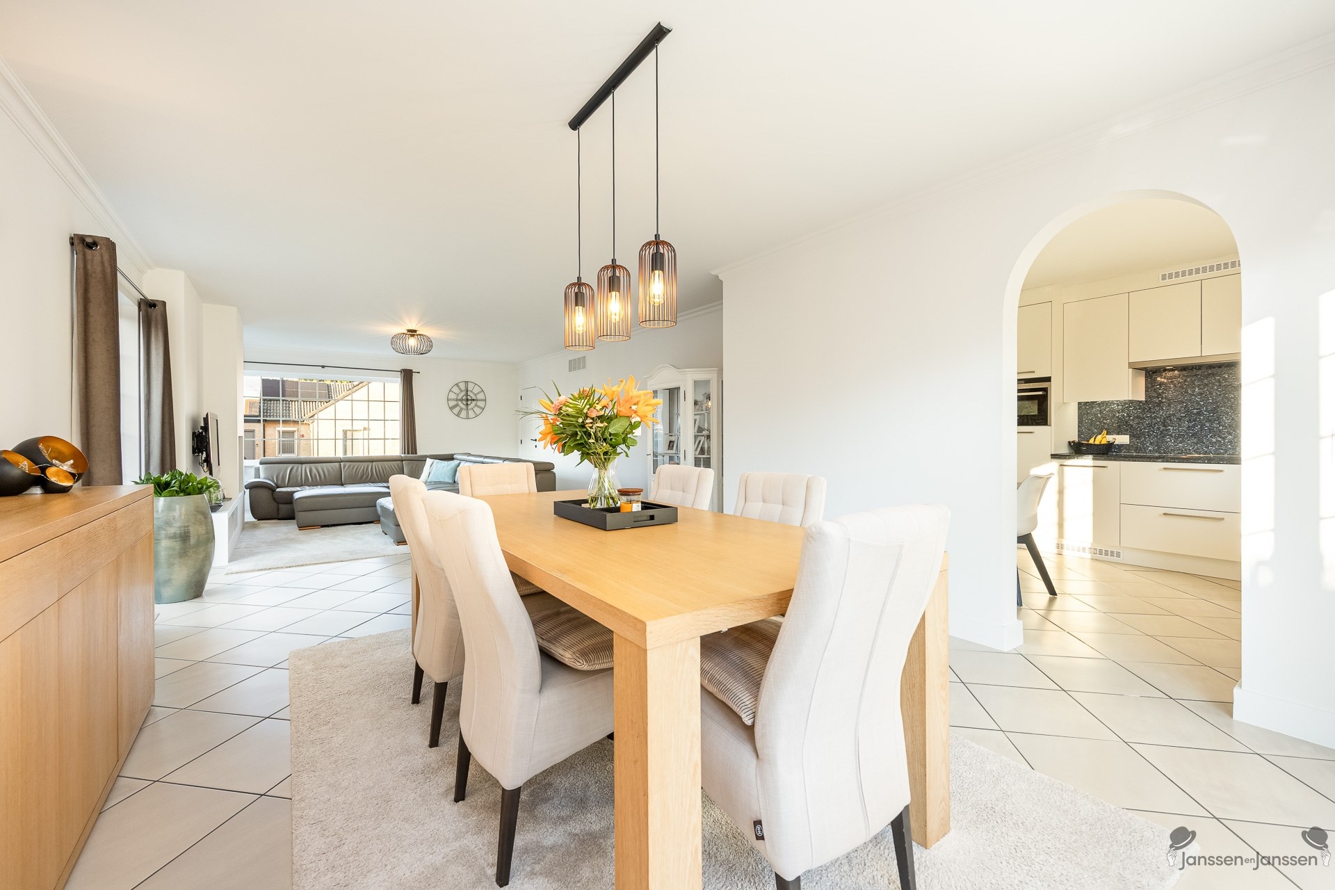 Lichtrijke, top-onderhouden woning in een doodlopende straat in hartje Sint-Job - foto 3