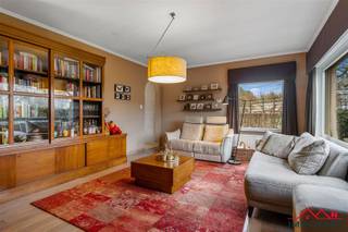 Open bebouwing — Loereveldstraat 49Charmante woning op een prachtig perceel met een landelijk, blijvend vrij uitzicht. Lichtrijk, sfeervol en...