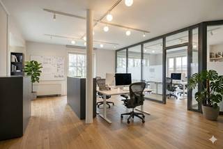 Ce bureau de représentation à vendre est situé à un endroit stratégique à Sint-Martens-Latem. Avec un terrain spacieux et une superficie totale...