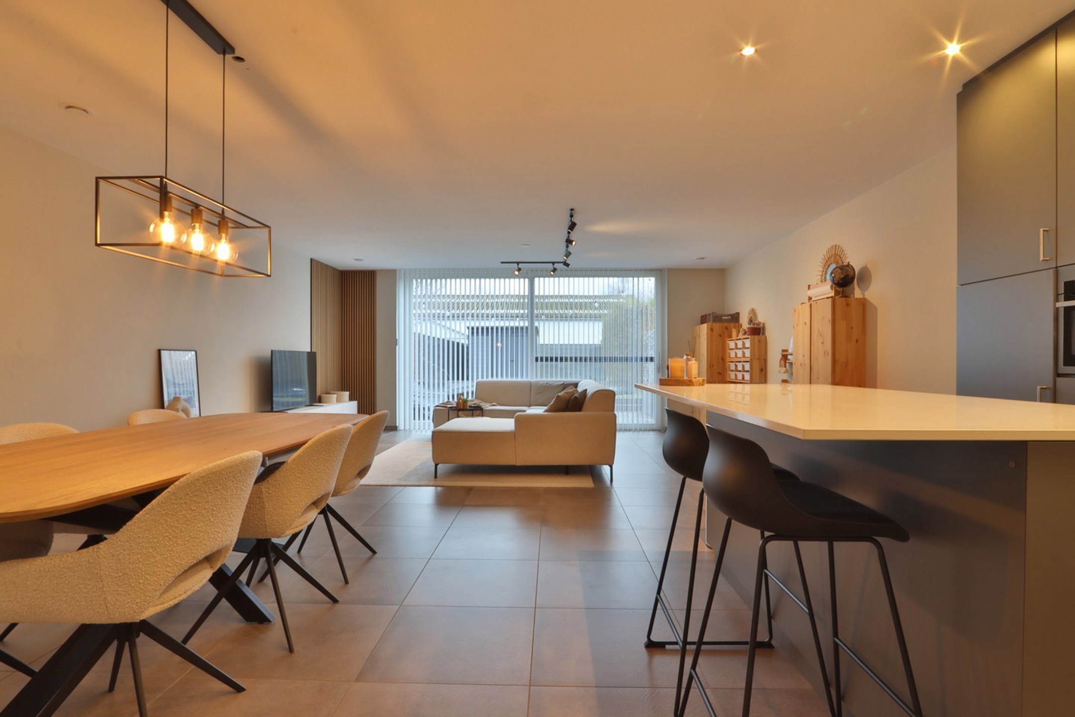 Woning met 2 slpks en tuin nabij centrum Beveren! - foto 4