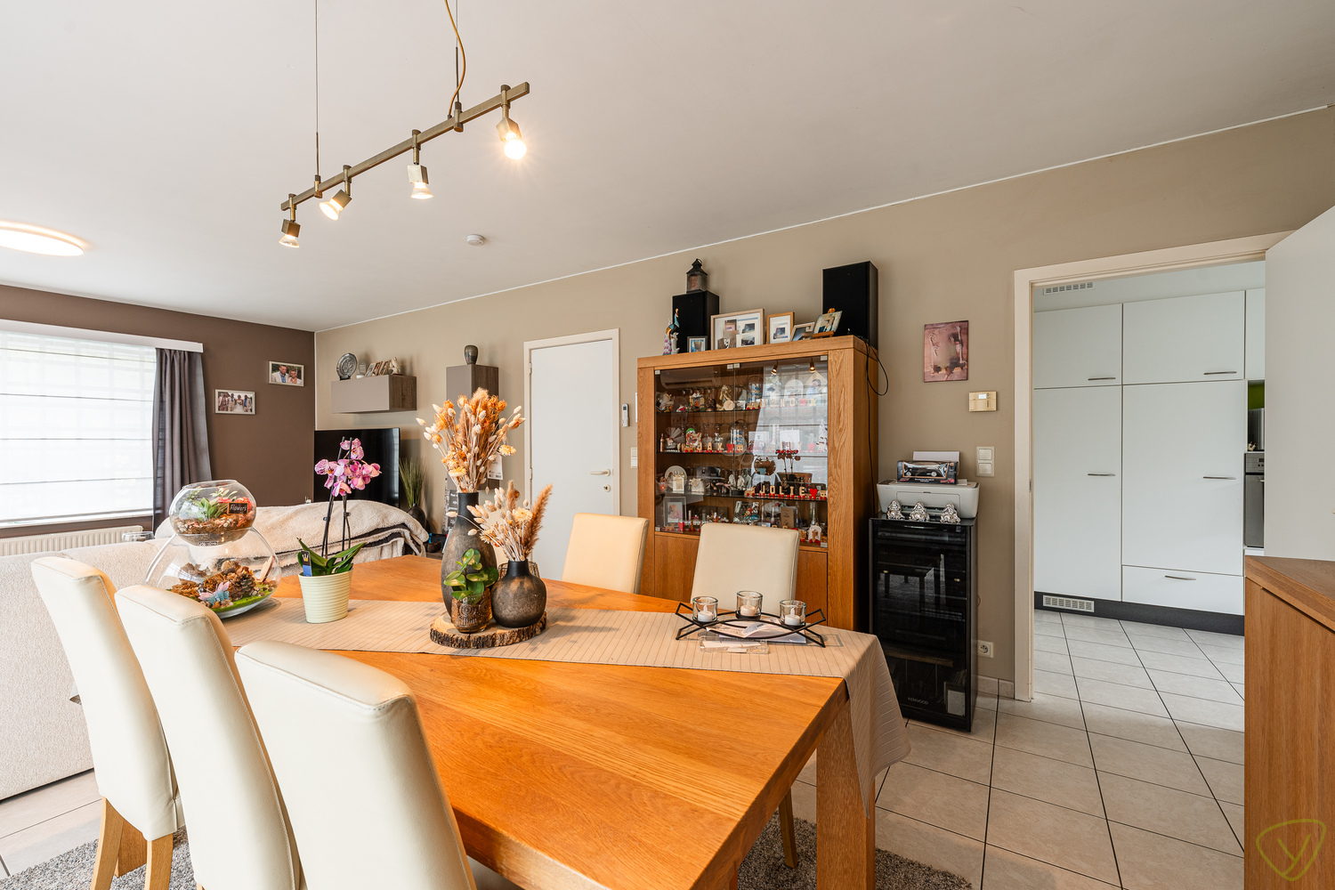 Goed onderhouden woning op een rustige ligging te Wondelgem. - foto 4