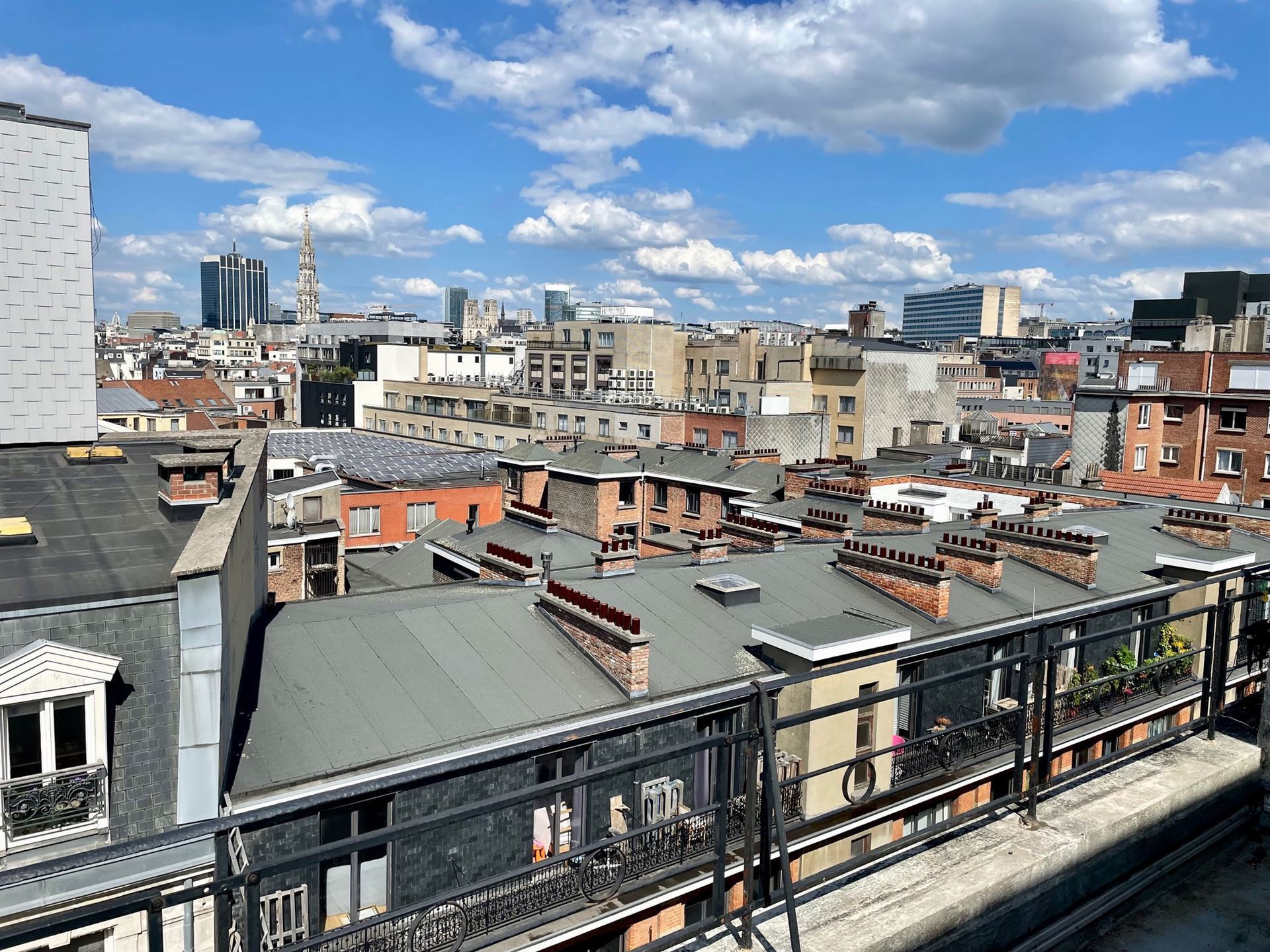 Appartement à louer à Bruxelles avec 2 chambres - photo 2