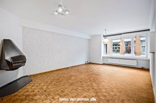 Knap, instapklaar appartement met 2 slaapkamers, gunstig gelegen in een rustige straat nabij het bruisende stadscentrum van Mechelen. Dit aangename...