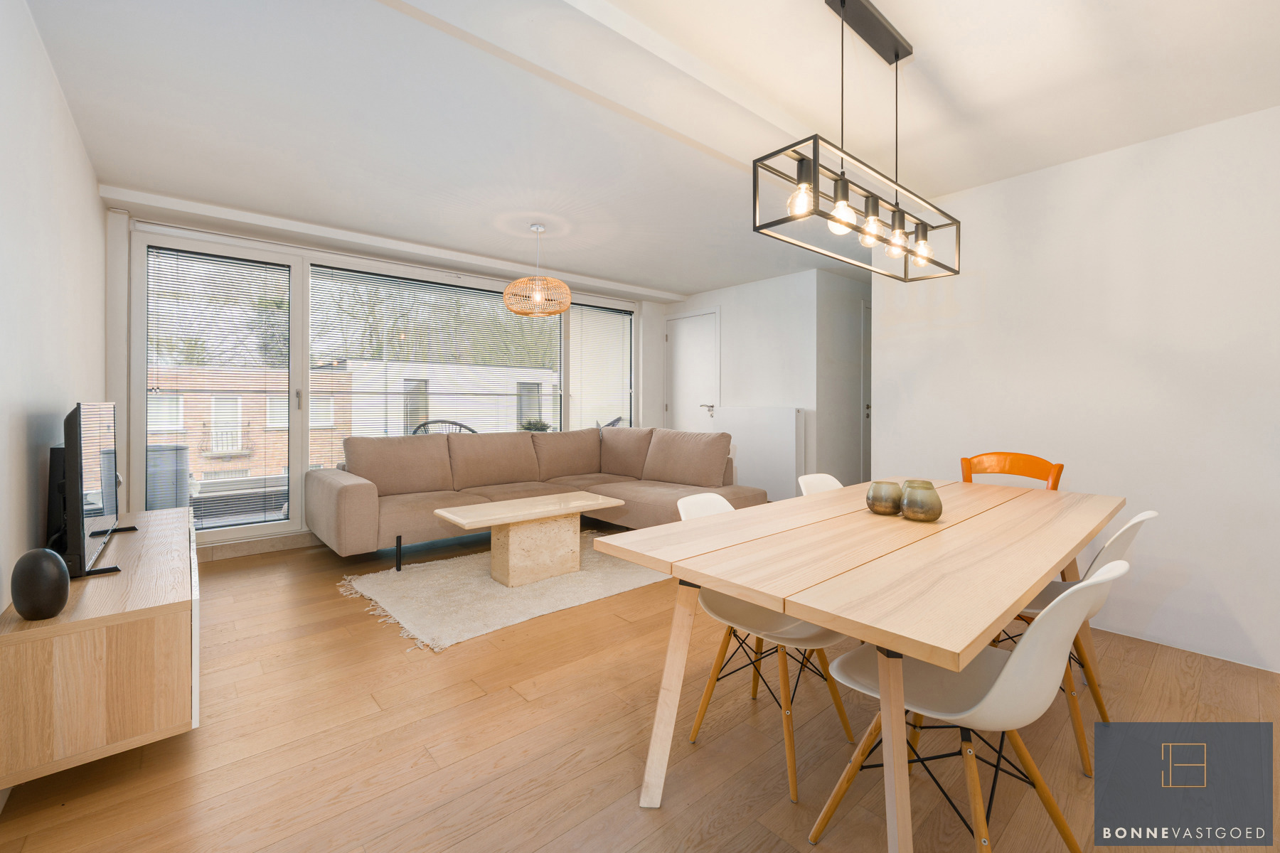 Ruim appartement met 3 slaapkamer, terrassen en garagebox - foto 5