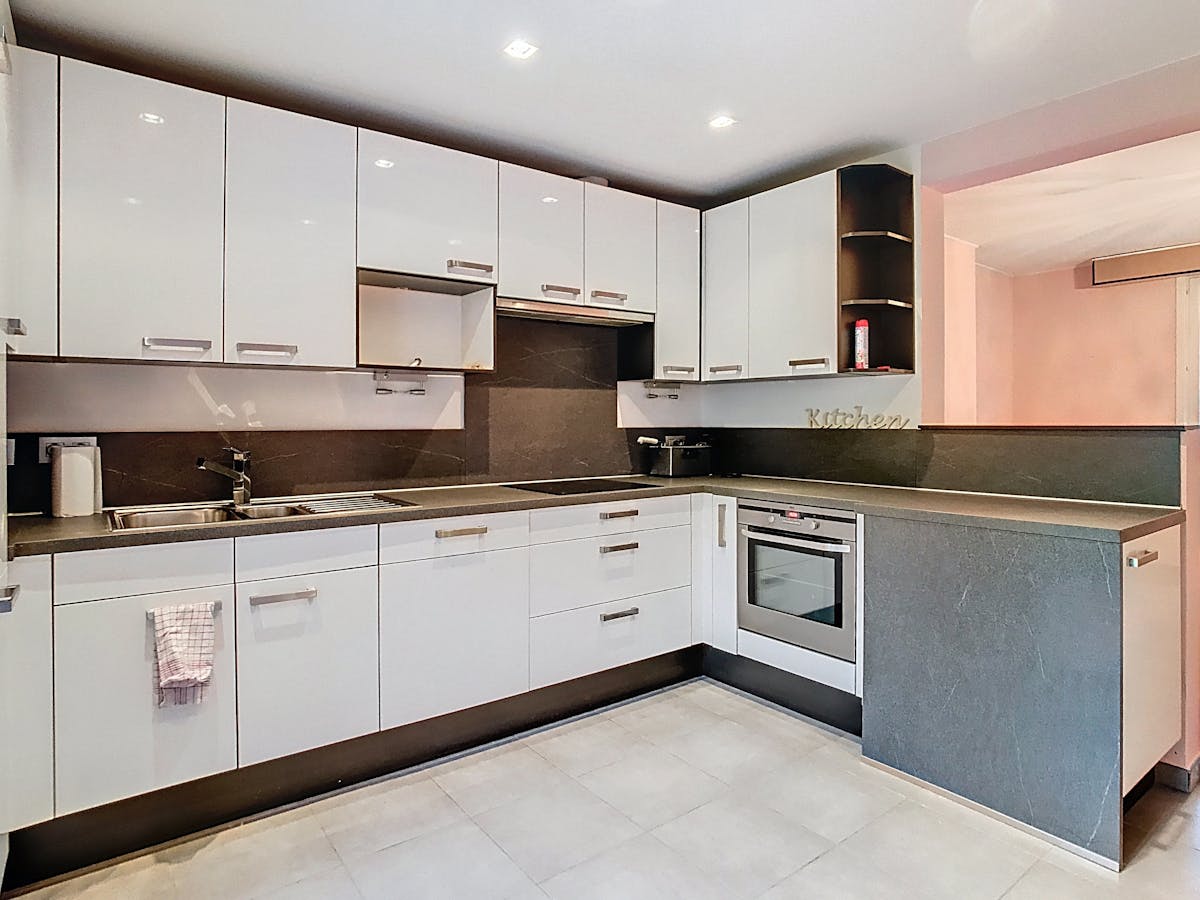 Maison confortable prête à emménager avec tout le confort de base - photo 2