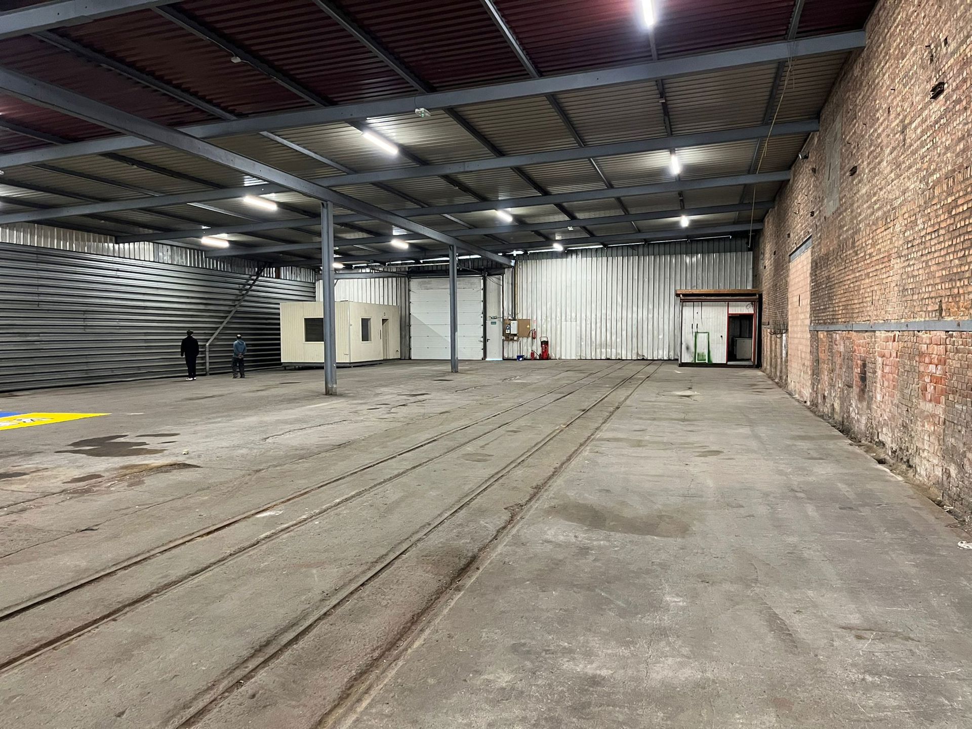 Magazijn Unit 12  van 1.207 m²  centraal  tussen A12 en E19 (geen poort) - foto 4