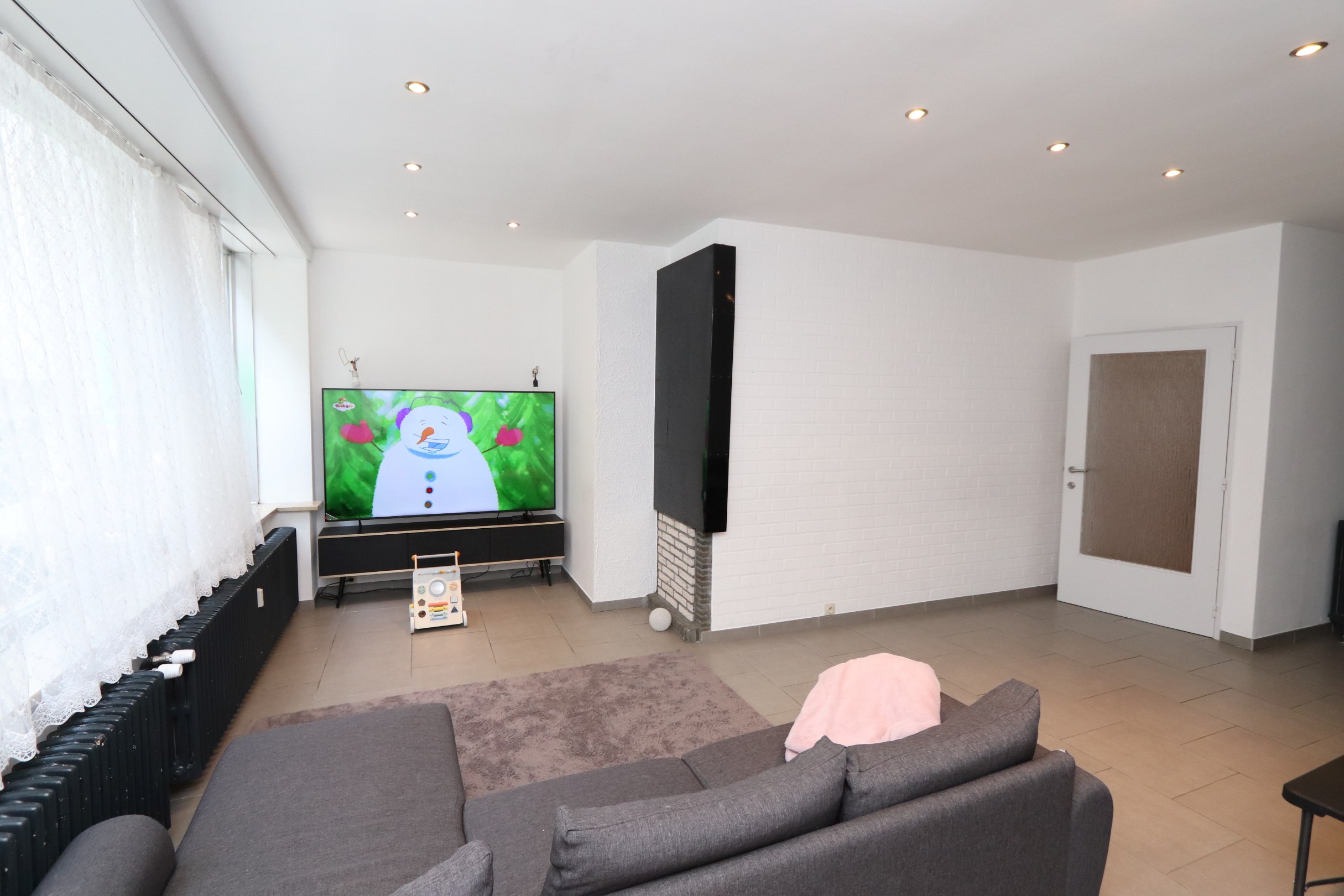 Apartment for rent in Kortrijk with 3 bedrooms - photo 3