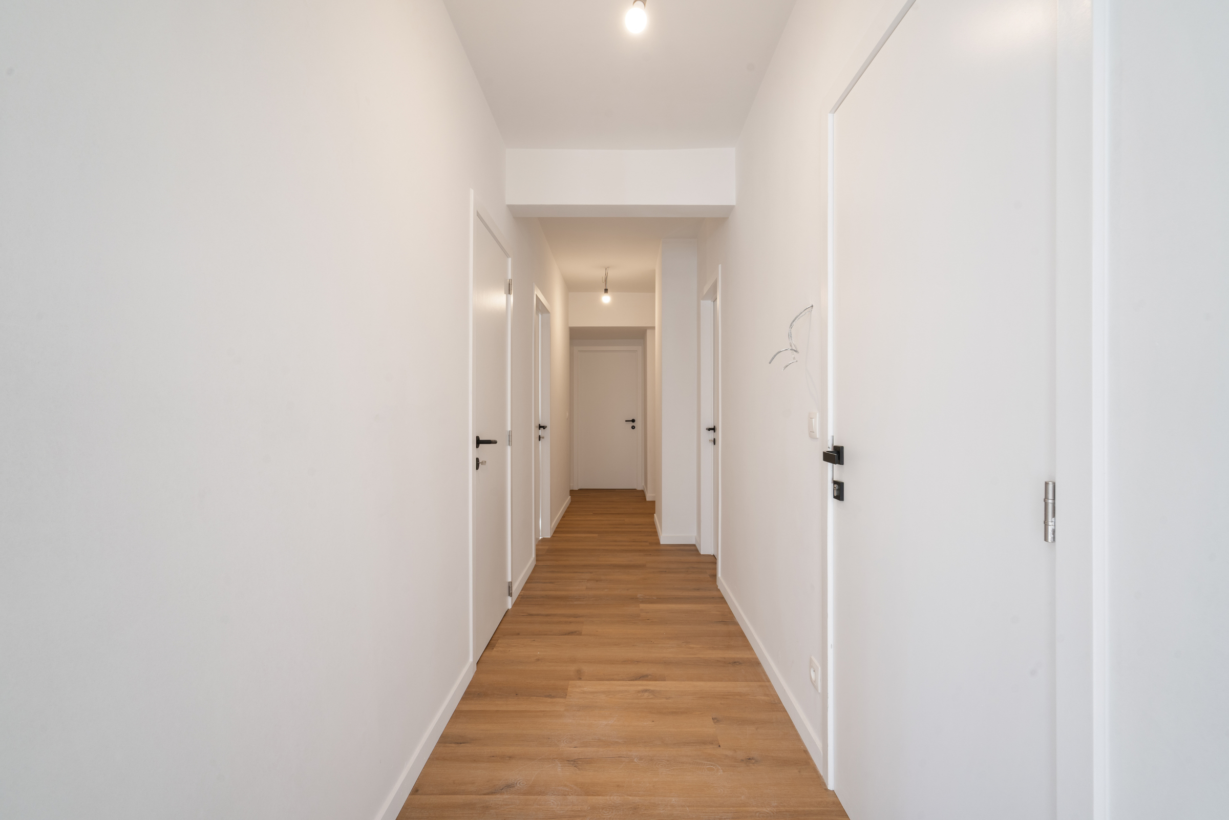 Appartement à vendre à Neder-Over-Heembeek avec 2 chambres - photo 2