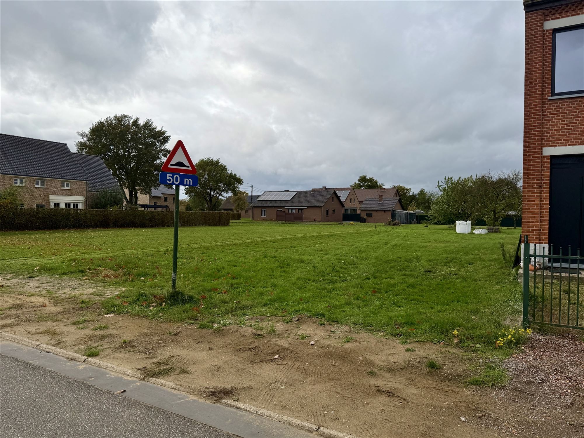 RUIM PERCEEL VOOR HALF OPEN BEBOUWING OP RUSTIGE LIGGING IN GENK - foto 5