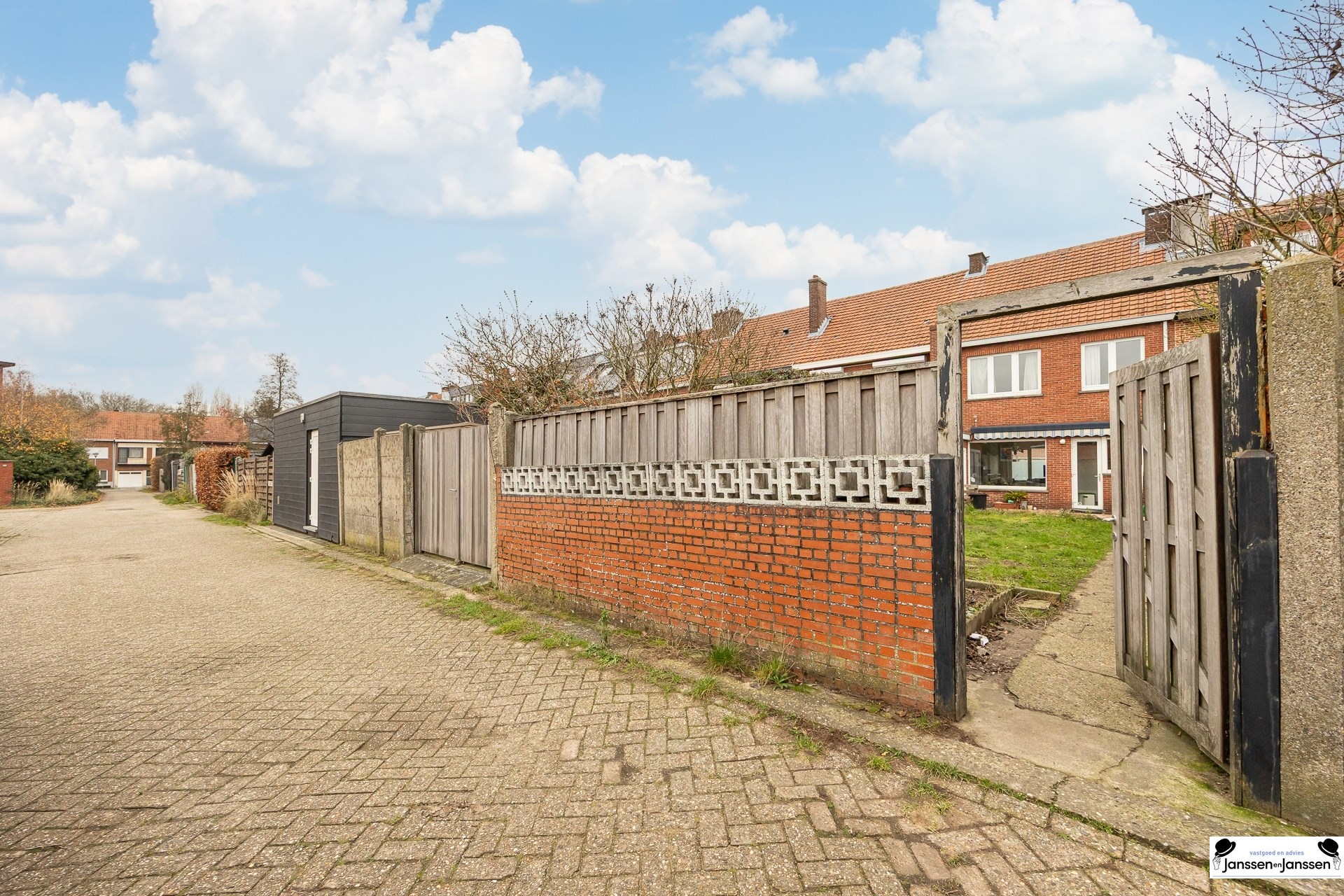 Living in the heart of Hoboken, close to Fort 8 - photo 3