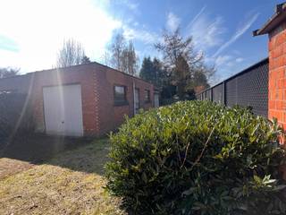 Een gezellige woning met recent vernieuwd dak in een rustige woonstraat tussen Max Hermanlei en Hoge Kaart in nabijheid van winkels, scholen...