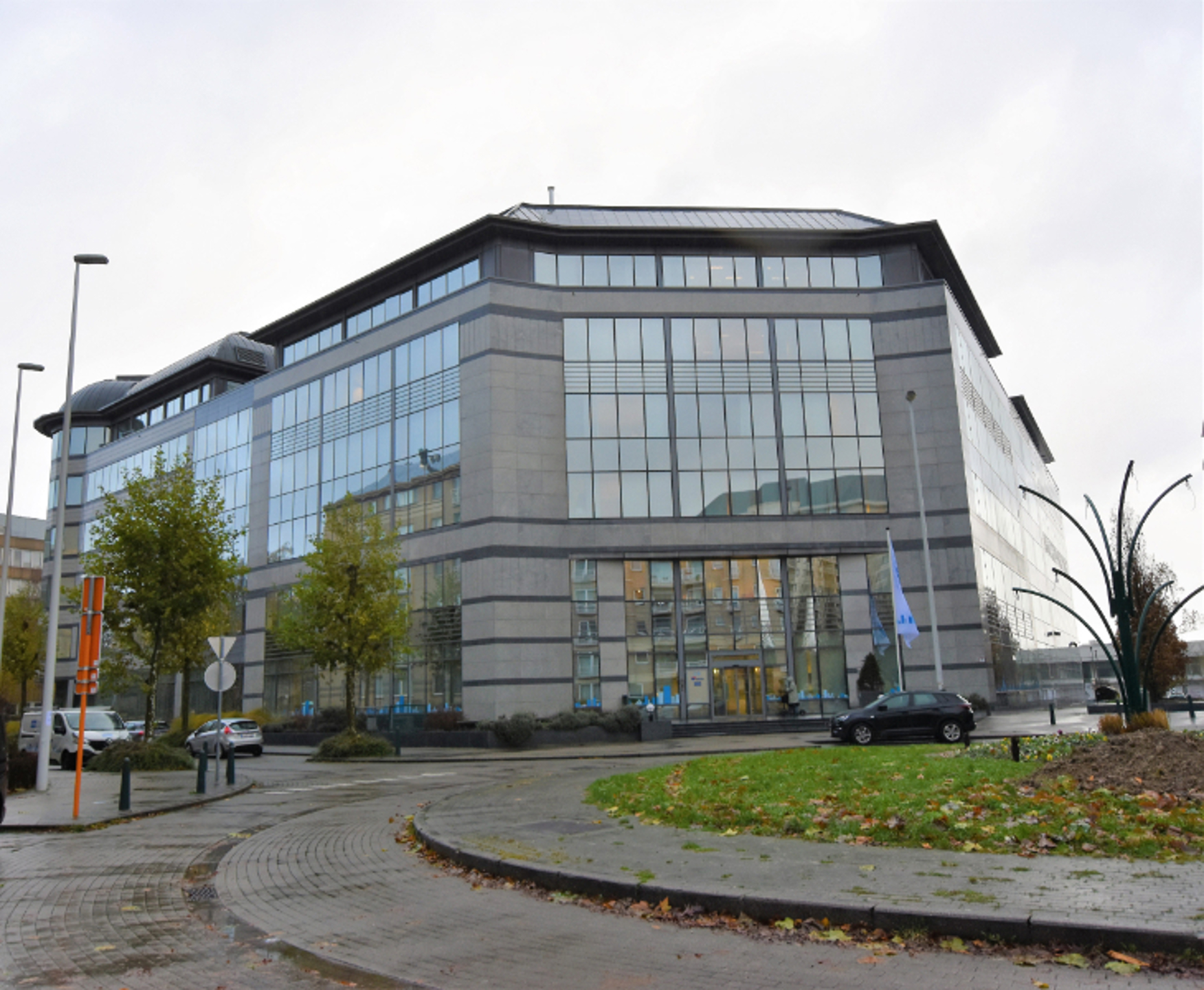 Commercial for rent in Woluwe-Saint-Lambert - photo 1