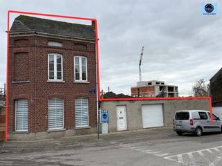 ZEER GOED GELEGEN WONING NABIJ CENTRUMVraagprijs : 199.000 euro Zeer goed gelegen woning nabij centrum, treinstation, winkels en scholen.Op het...