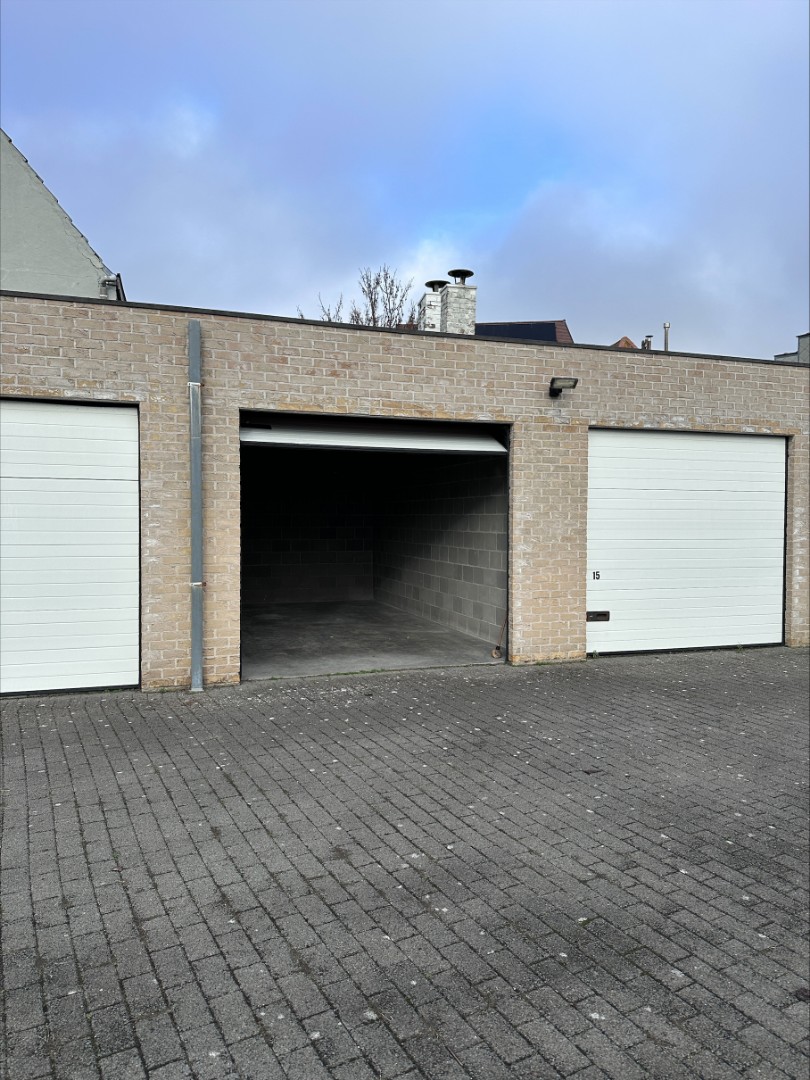 Te huur: Zeer ruime gesloten garagebox in Knokke - foto 3