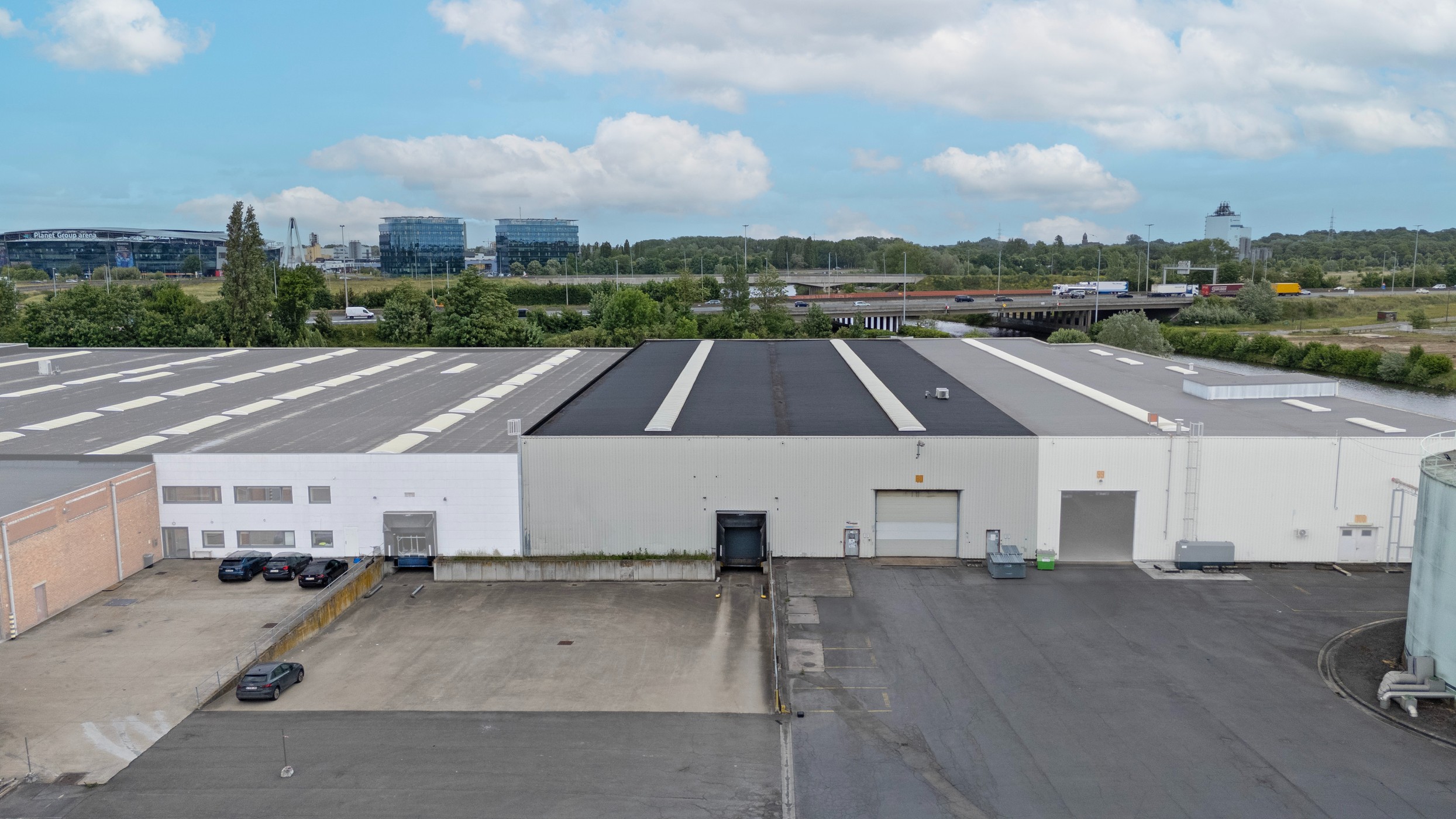 Opslagruimte van 3.664 m² te huur met laakade - foto 1