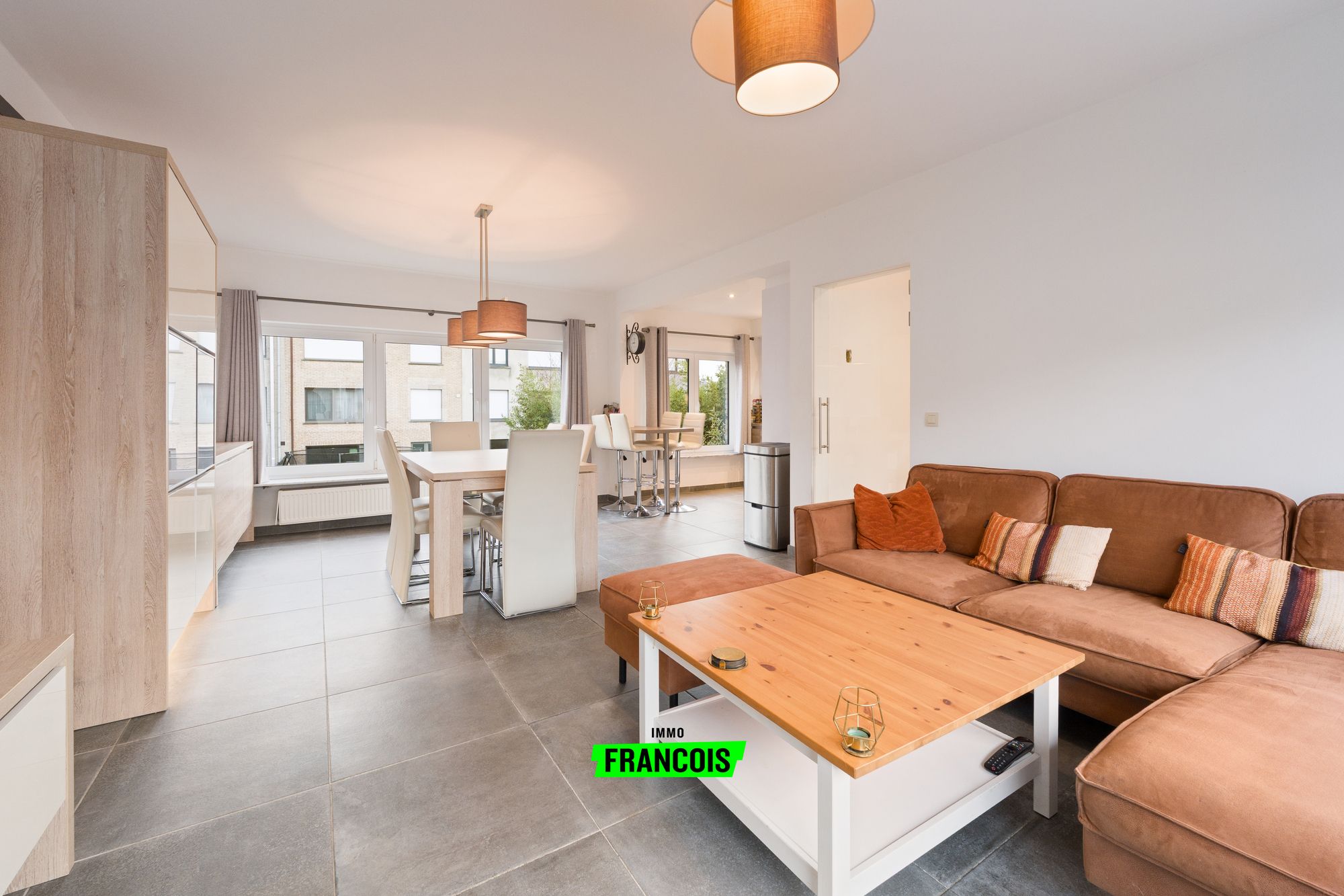 Ruime bel-étage rijwoning op wandelafstand van het centrum te koop in Wenduine - foto 2