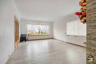 Op een rustige locatie in het charmante Grote Spouwen, deelgemeente van Bilzen, vinden we deze ruime woning met maar liefst 5 slaapkamers, gelegen...