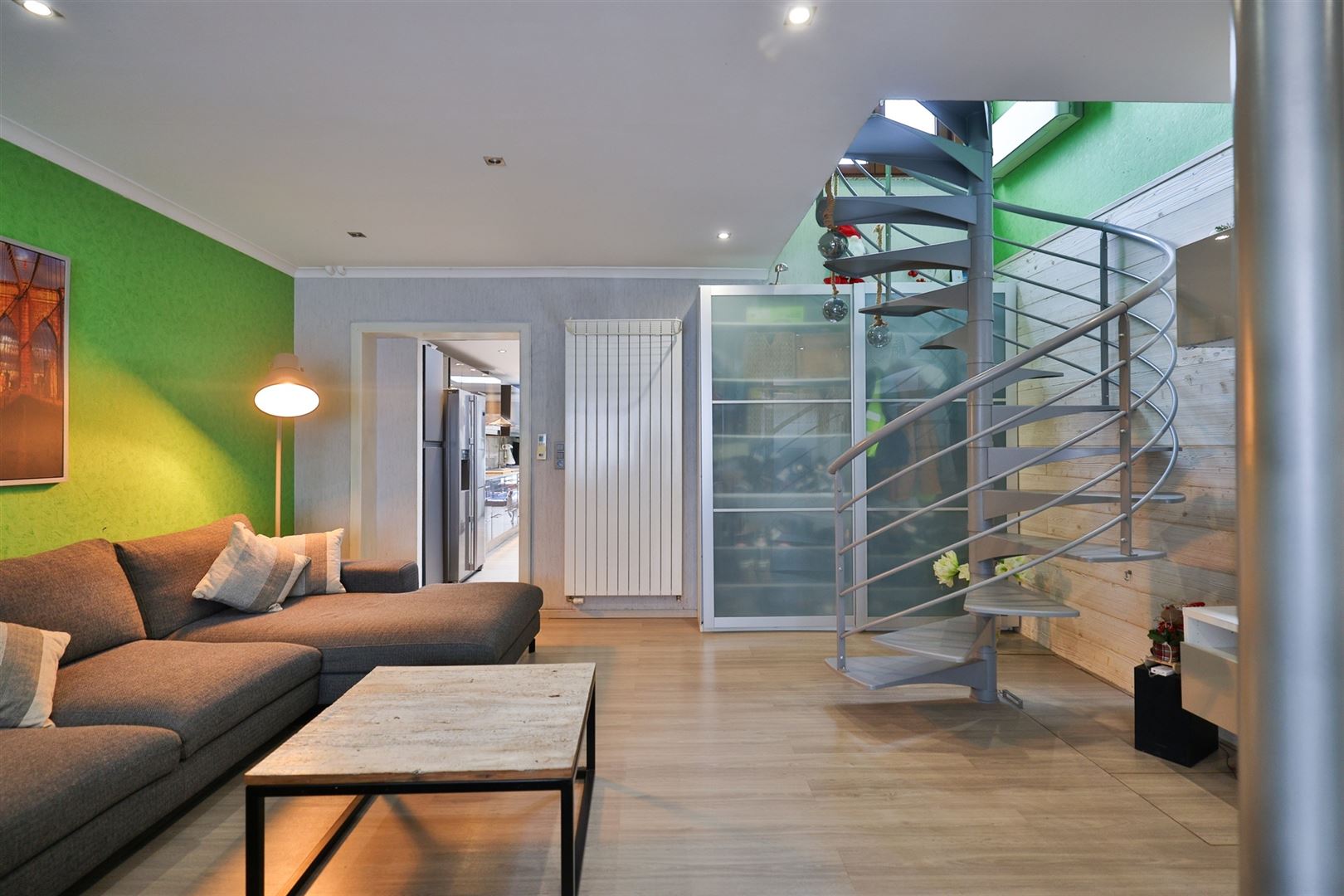 Rijwoning met ruime, zonnige tuin en drie slaapkamers - foto 4