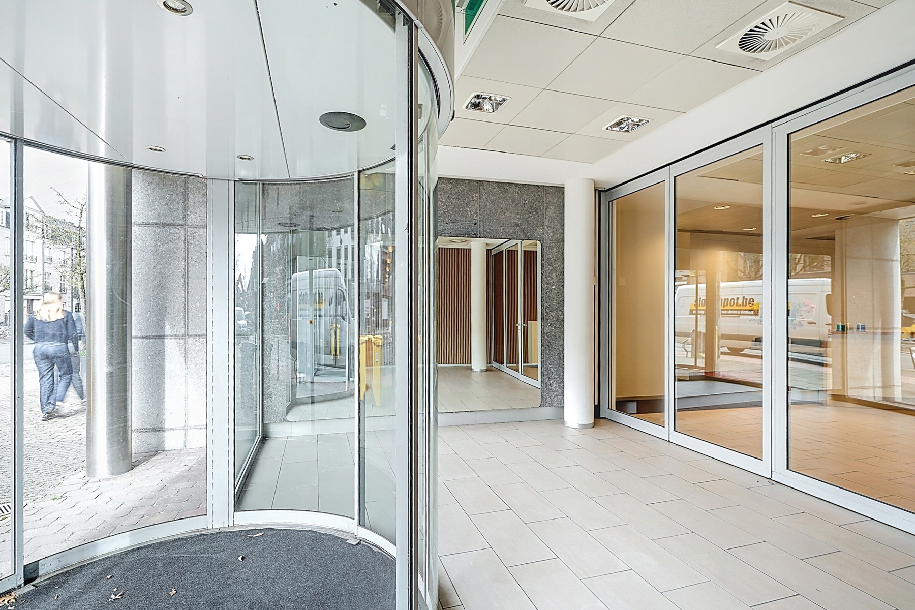 Polyvalent handelspand - bruto bruikbare opp. van 385m²  - foto 2