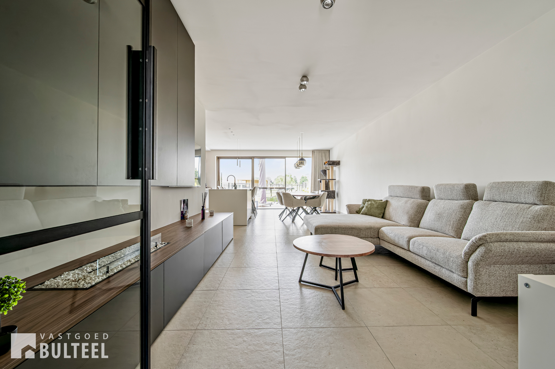 Hedendaagse BEN-woning met 4 slaapkamers, tuin en carport. - foto 4