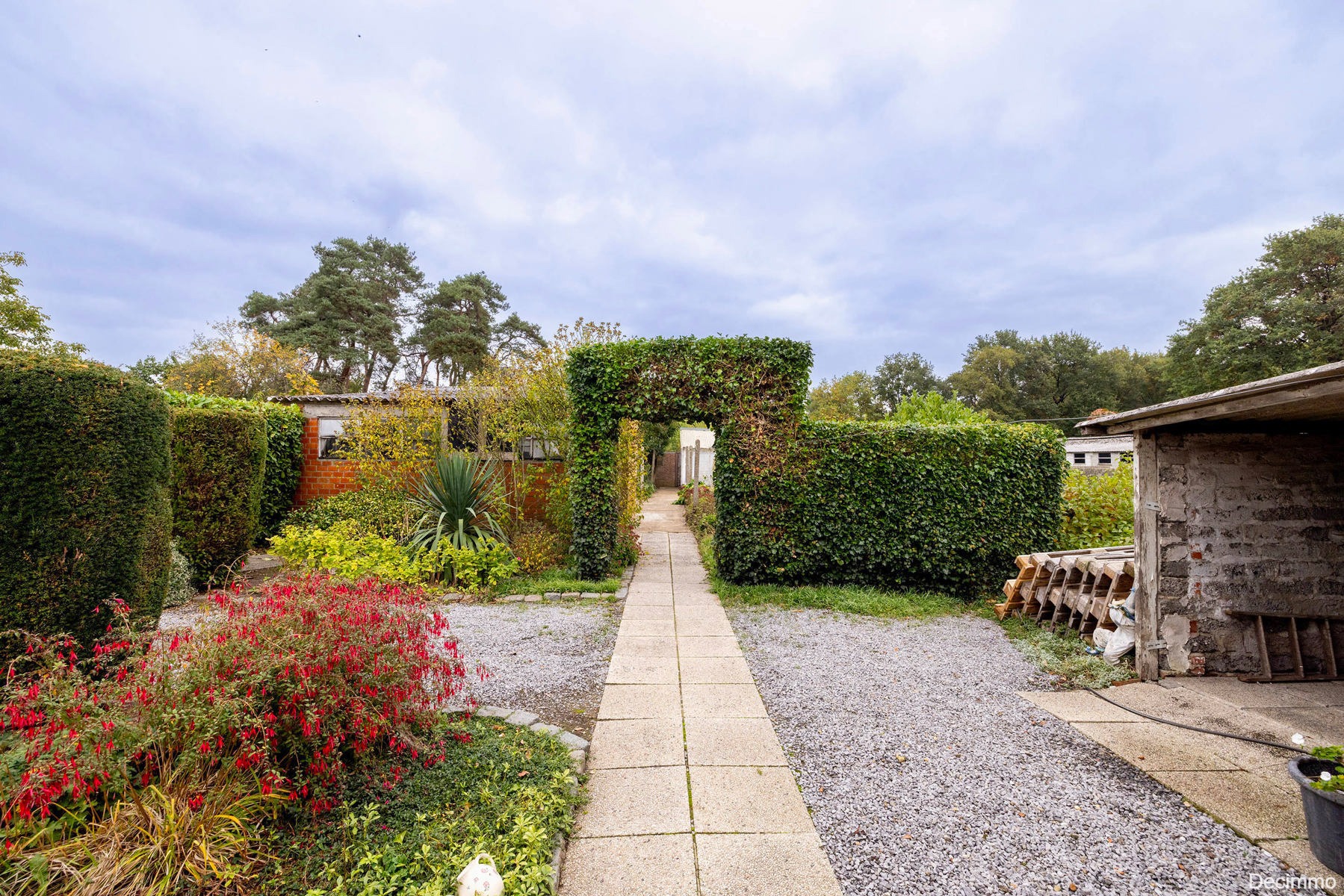 Op te frissen gezinswoning gelegen op rustige locatie - foto 5