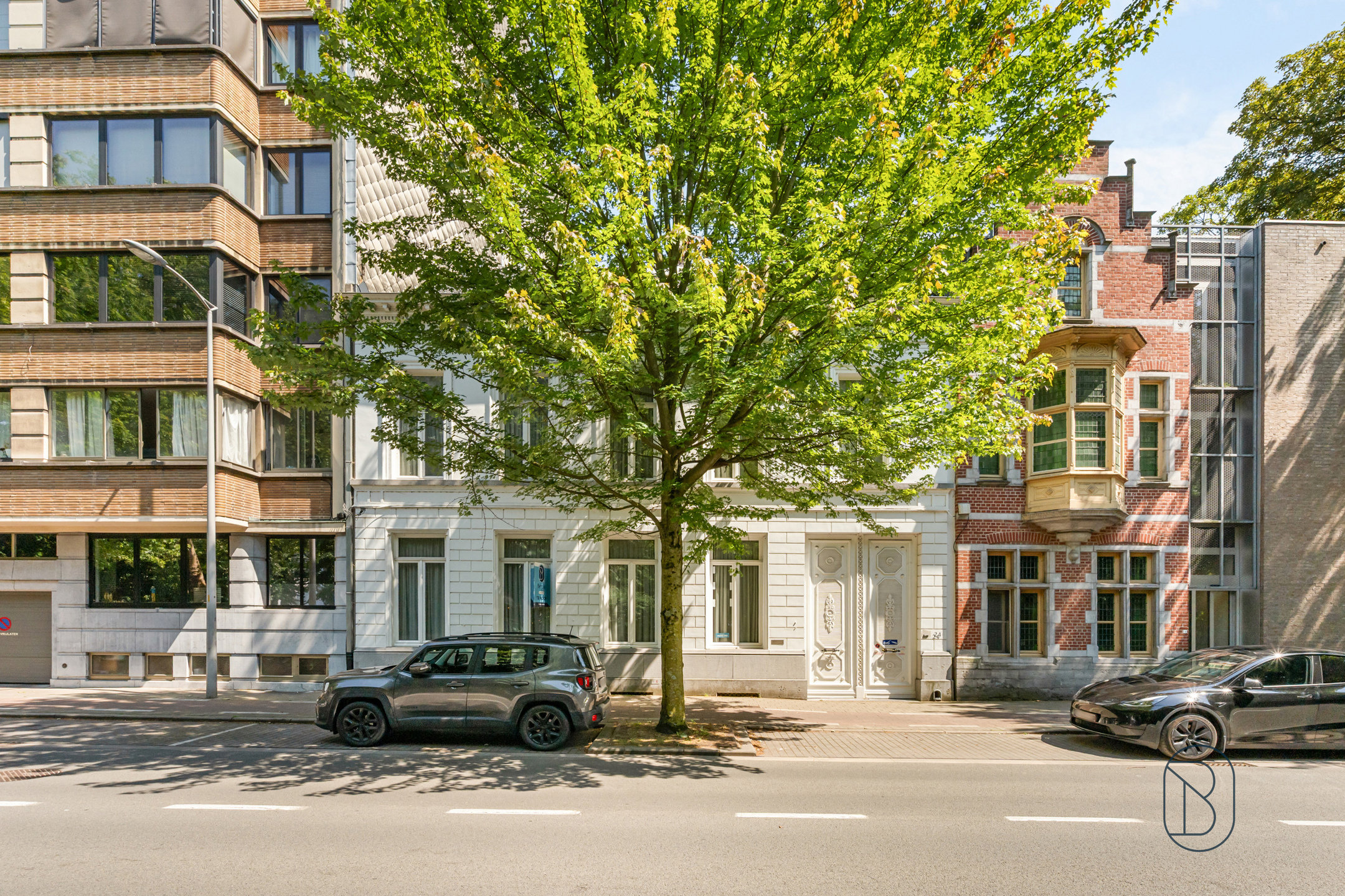 Charmante herenwoning met 5 slk en prachtige stadstuin - foto 2
